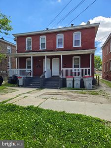 625 E Cherry St