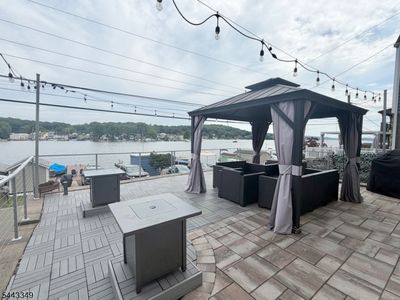 33 S Lakeside Ave