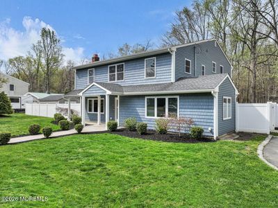 41 Nautilus Drive W