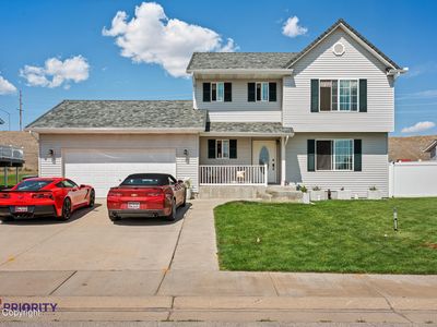 Property at 1302 Melissa Dr, Gillette, WY