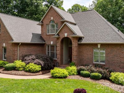 106 Oakland Ct NE #9 & 10