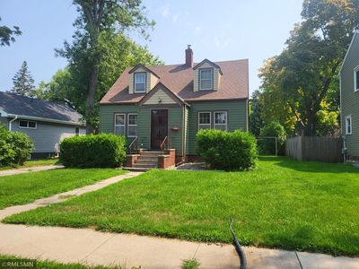 919 6th St SW