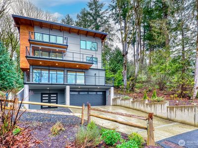 439 W Lake Sammamish Parkway SE