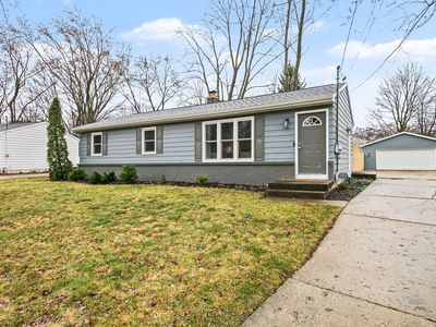 5887 Glenbrook Ave SE