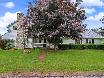 2444 Kings Corners Rd E