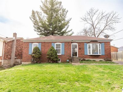1526 Sanders Ln