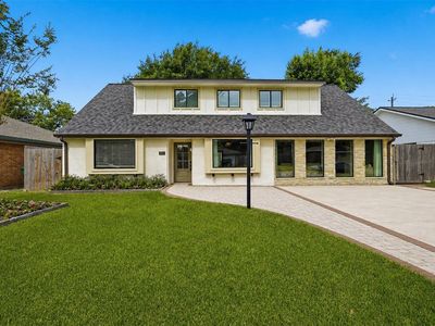 1411 Mapleton Dr