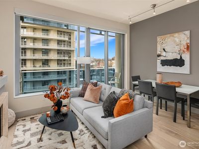 737 Olive Way #1903