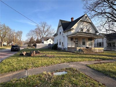 101 W South St