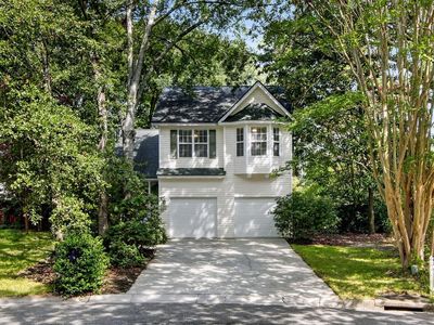 8 Latham Cir