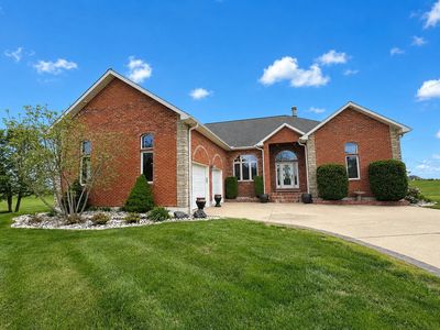 210 Meadow Crest Ct