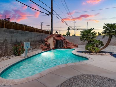 3313 El Camino Real