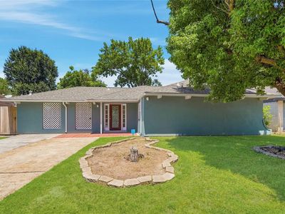 5111 Debeney Dr