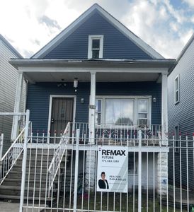 1250 W 49th Pl