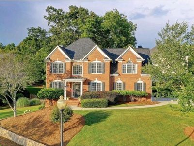 3200 Ambergrove Trce NE