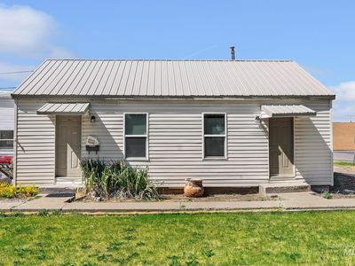 Property at 317 Idaho St, Gooding, ID