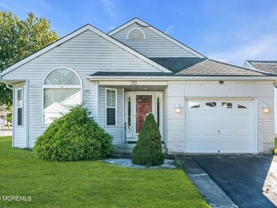 Property at 132 Chesterfield Lane, Toms River, NJ