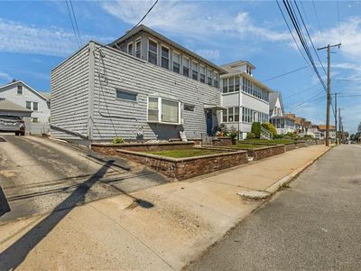 1205 Park Ave