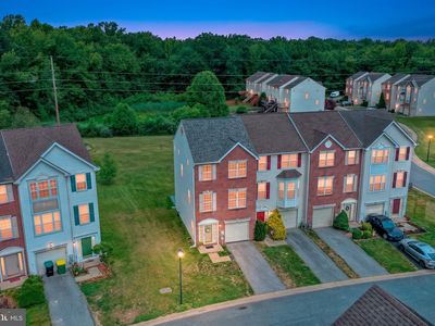 8 Dolmen Ln