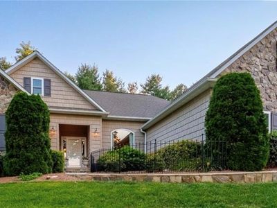 1015 Country Club Road