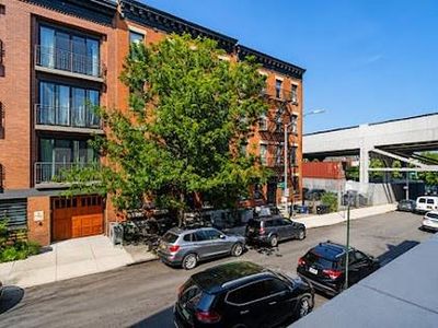 2 Dennett Pl