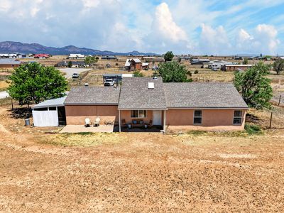 4 Starlight Acres Dr