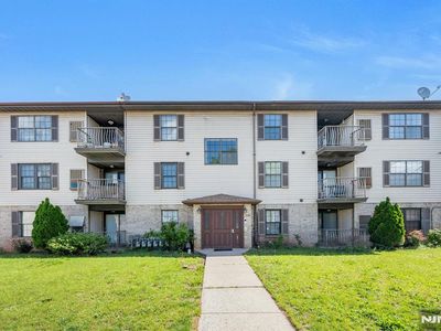 539 Bayway Ave APT 2C