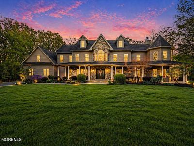 6 Carousel Court