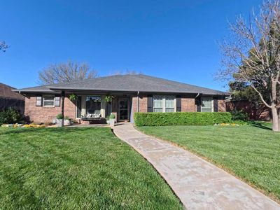6414 Mooregate Dr