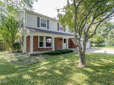 888 Bexley Dr
