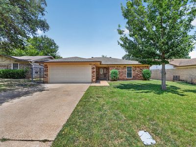 3712 Holly Springs Dr