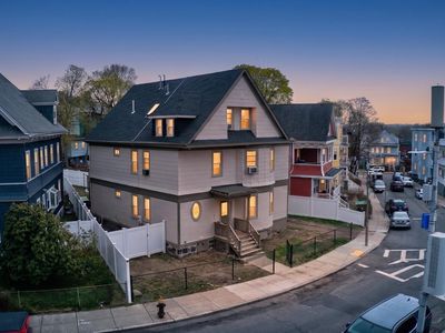 37 Stonehurst St