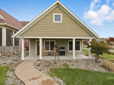 3468 Old Creek Pl NE