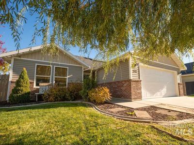 Property at 52 N Zion Park Dr, Nampa, ID