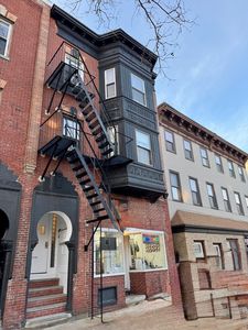 144 Chelsea St