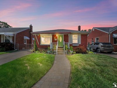 4164 Duplex Ave