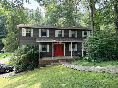 101 Honeysuckle Ln