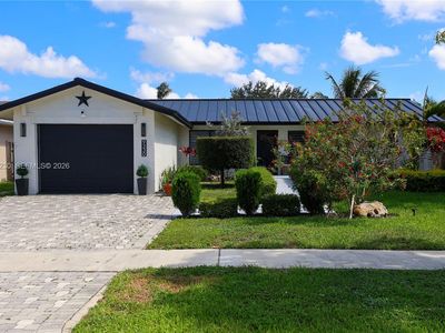 9330 NW 43rd St