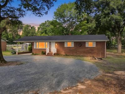 324 Stewart Rd SE