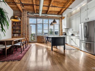 2111 W Churchill St APT 312