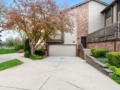 15 Windward Cir