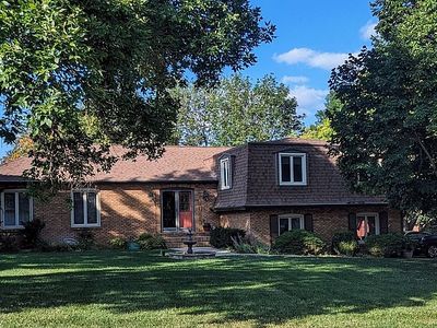 Property at 1716 Imperial Rd, Norfolk, NE