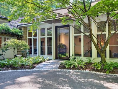 3033 E Pine Valley Rd NW