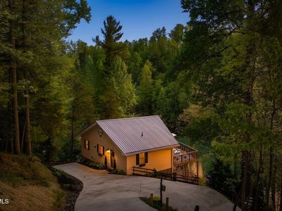 237 Candlewood Ln