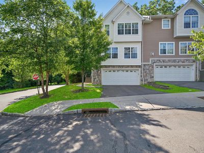 14 Hidden Creek Boulevard