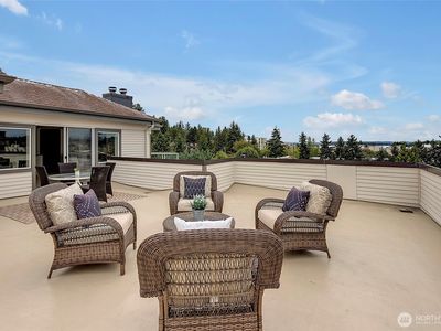 2760 76th Avenue SE #701