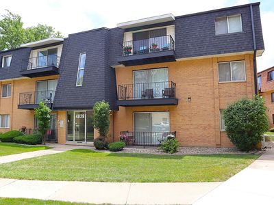 4829 W 109th St APT 203