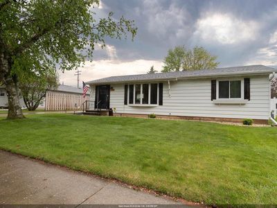 885 GREENFIELD TRAIL