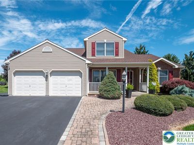 3 Tulip Ct