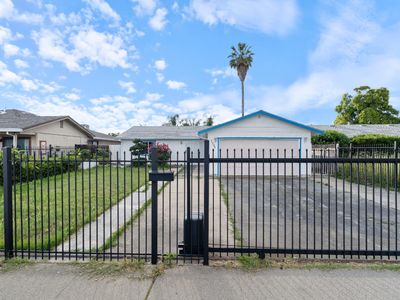 7992 Valley Green Dr